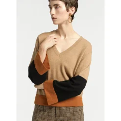 Colorblock pull met V-hals