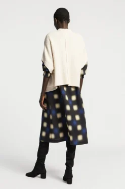 Drop shoulder gilet