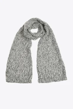 Grofgebreide sjaal met gouddraad