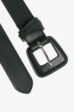 Lederen riem met afgeronde gesp