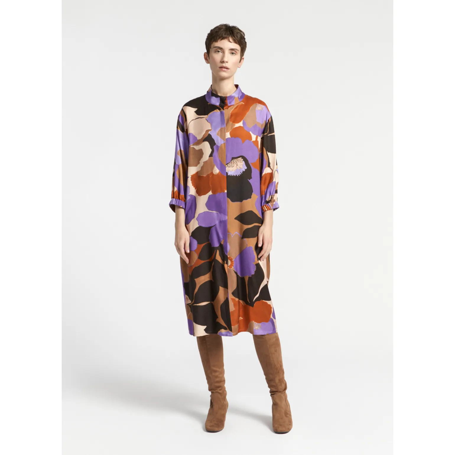 Middellange jurk met bloemenprint