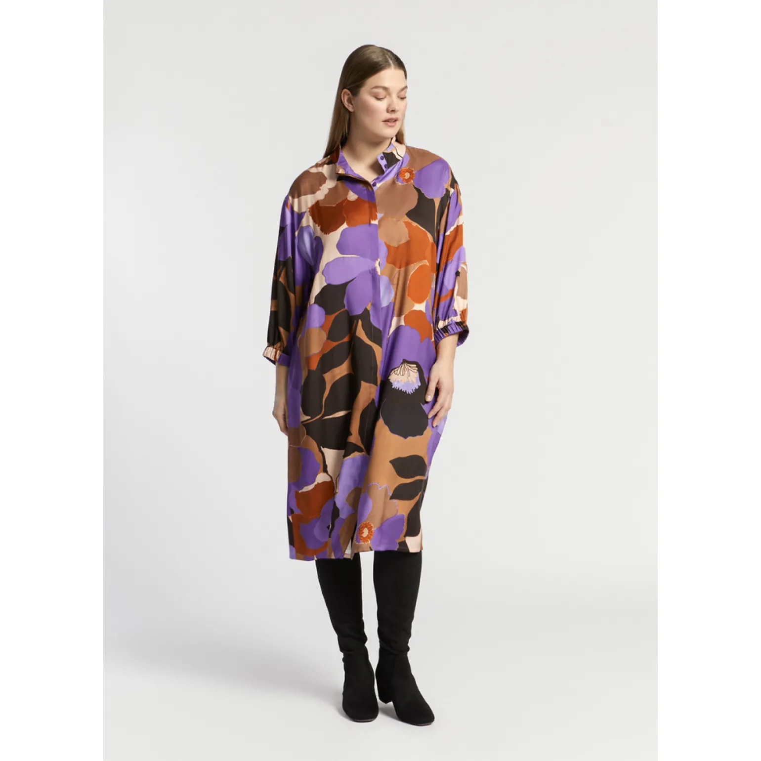 Middellange jurk met bloemenprint