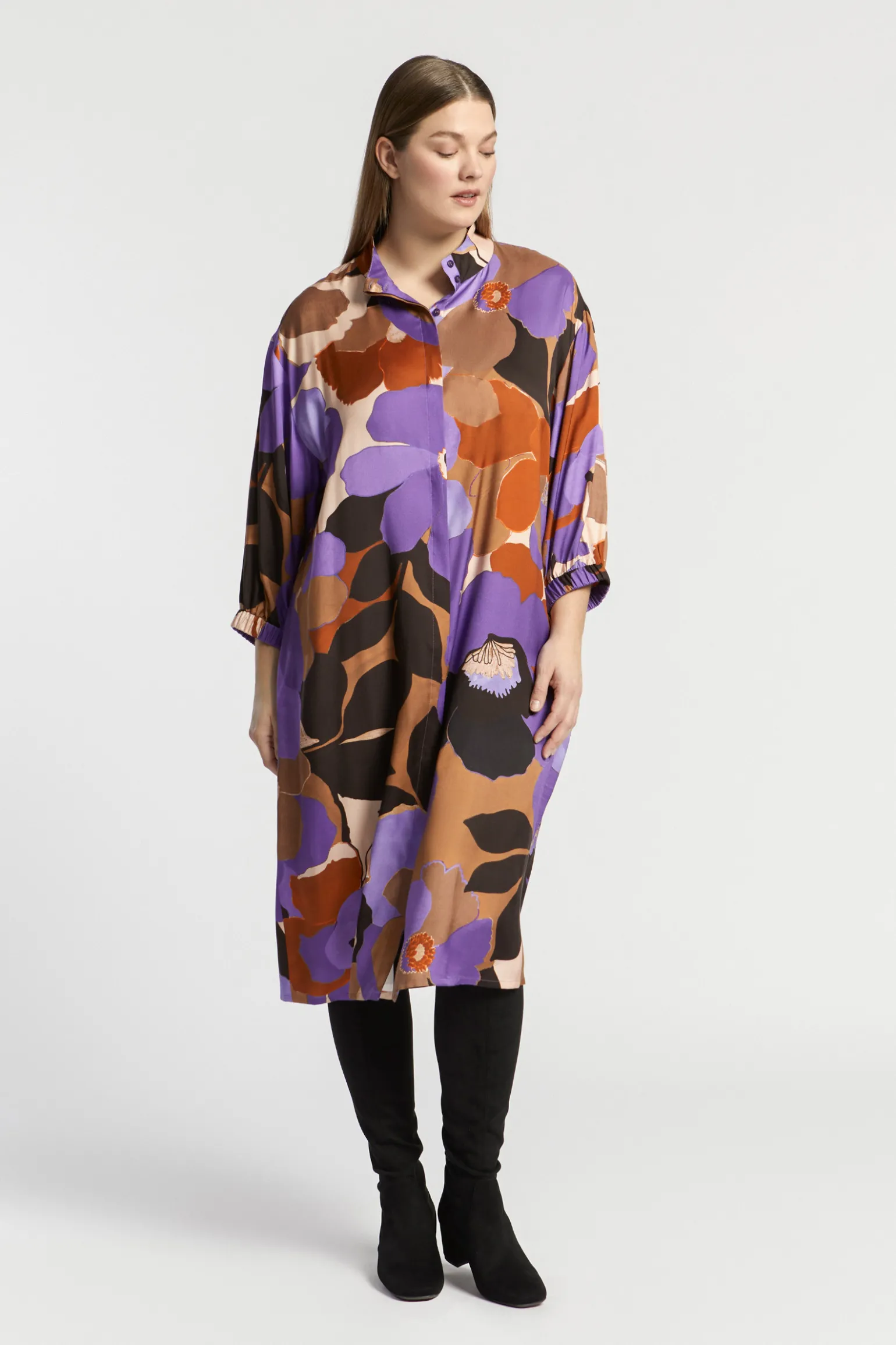 Middellange jurk met bloemenprint