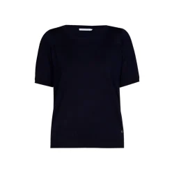 Pull met ingebreide details