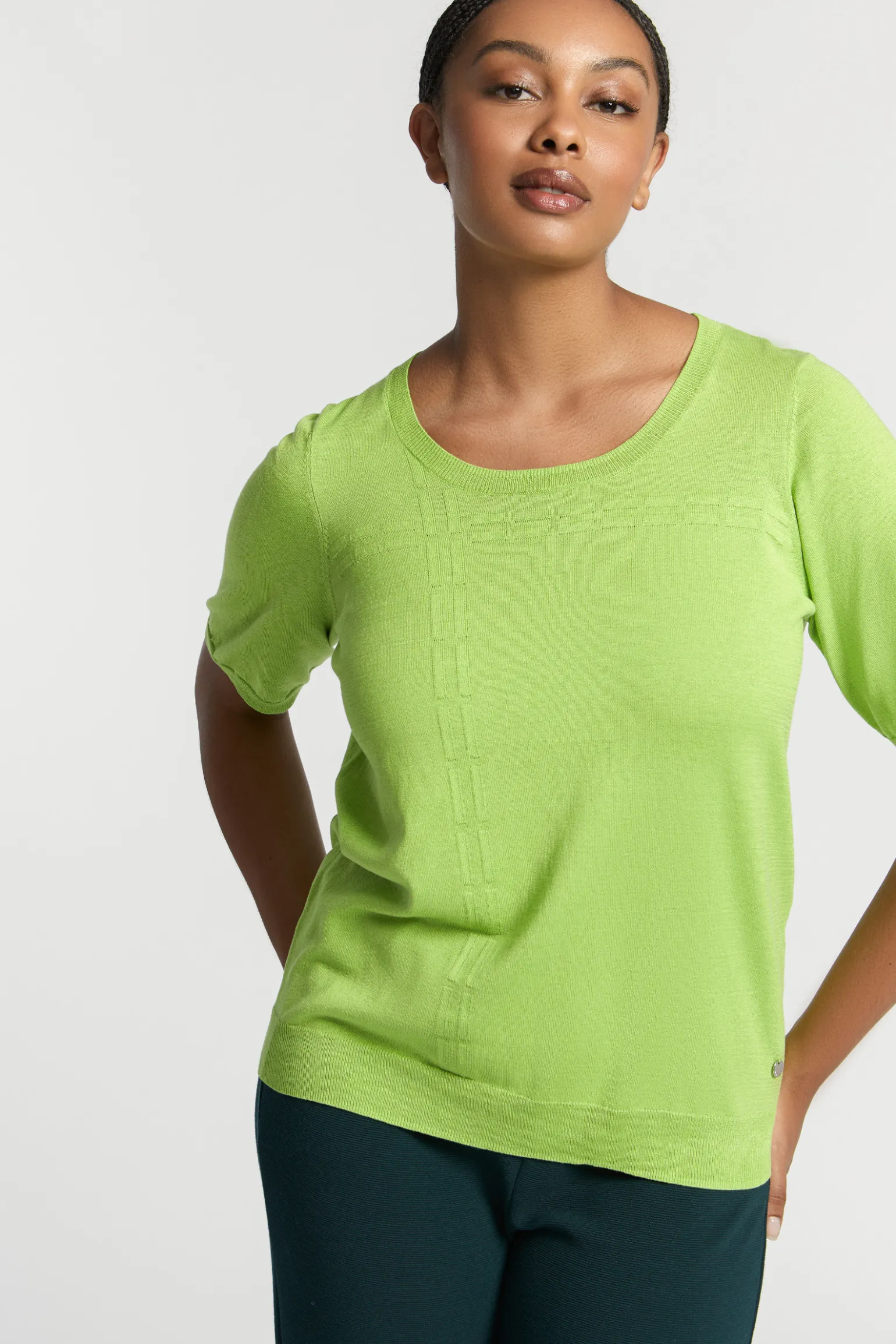 Pull met ingebreide details
