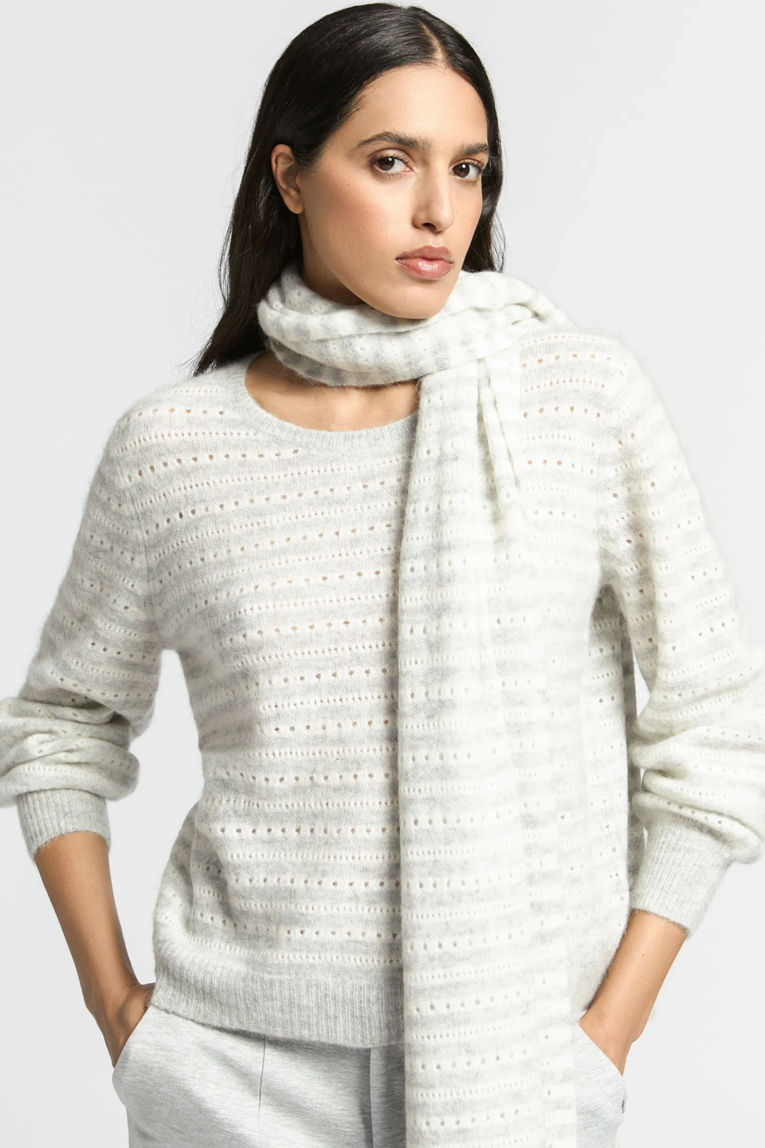 Pull met subtiele pailletten