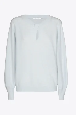 Pull met twist aan de hals
