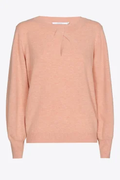 Pull met twist aan de hals