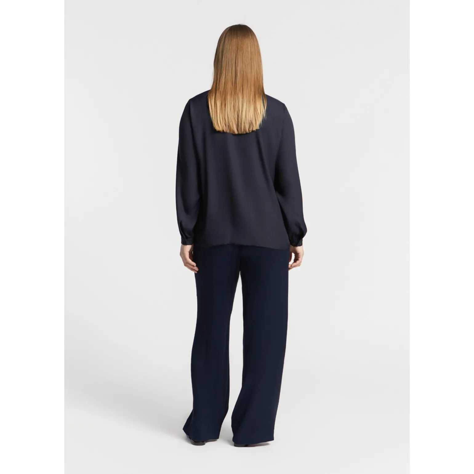 Soepele broek met rechte pijpen