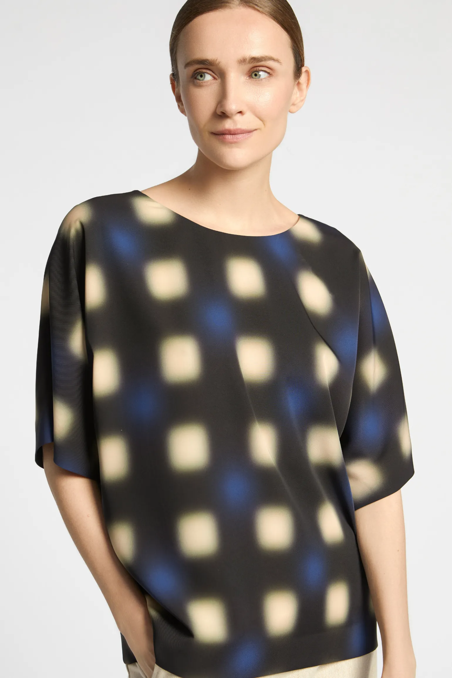 Top met blurred print
