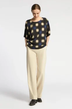 Top met blurred print