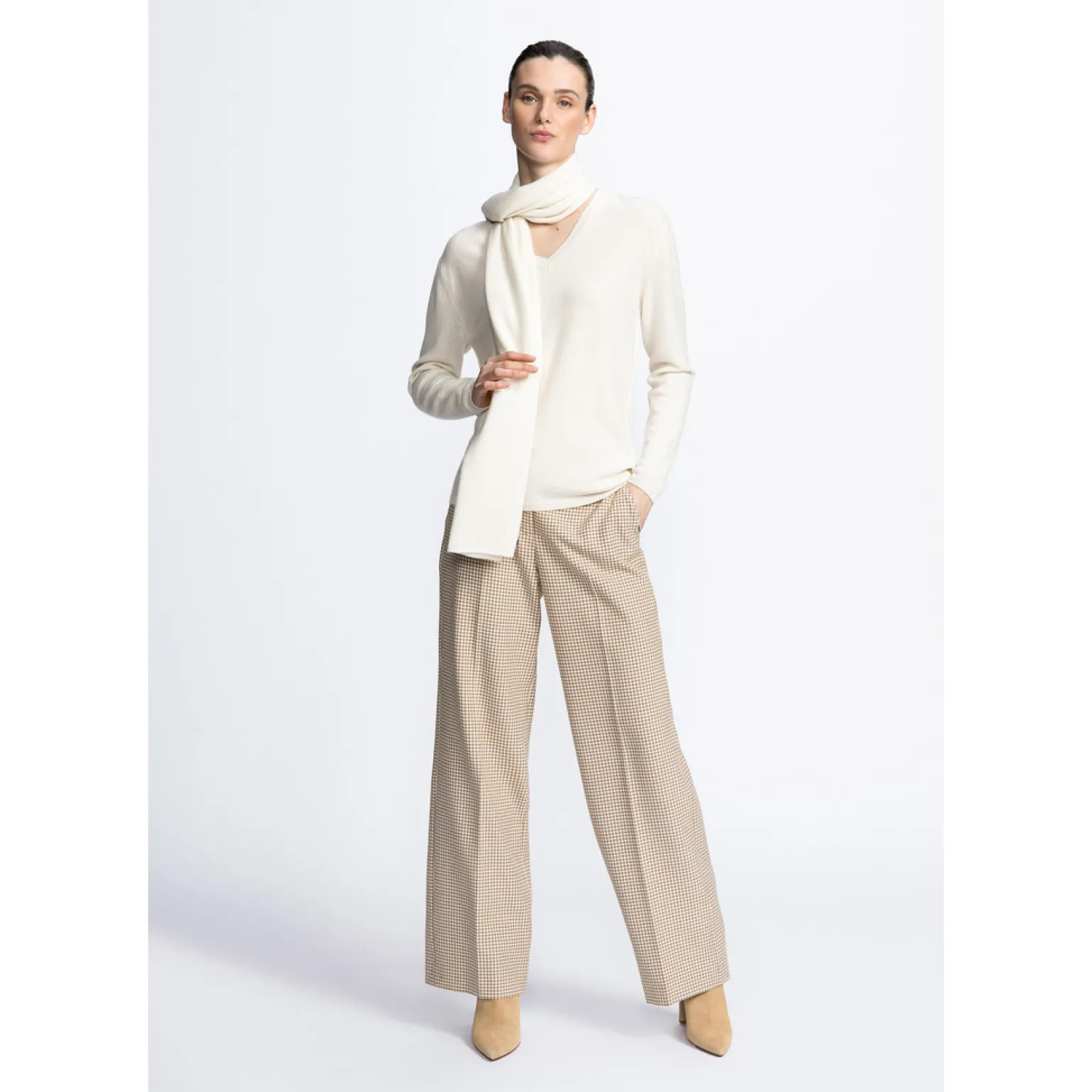 Witte cashmere trui met V-hals
