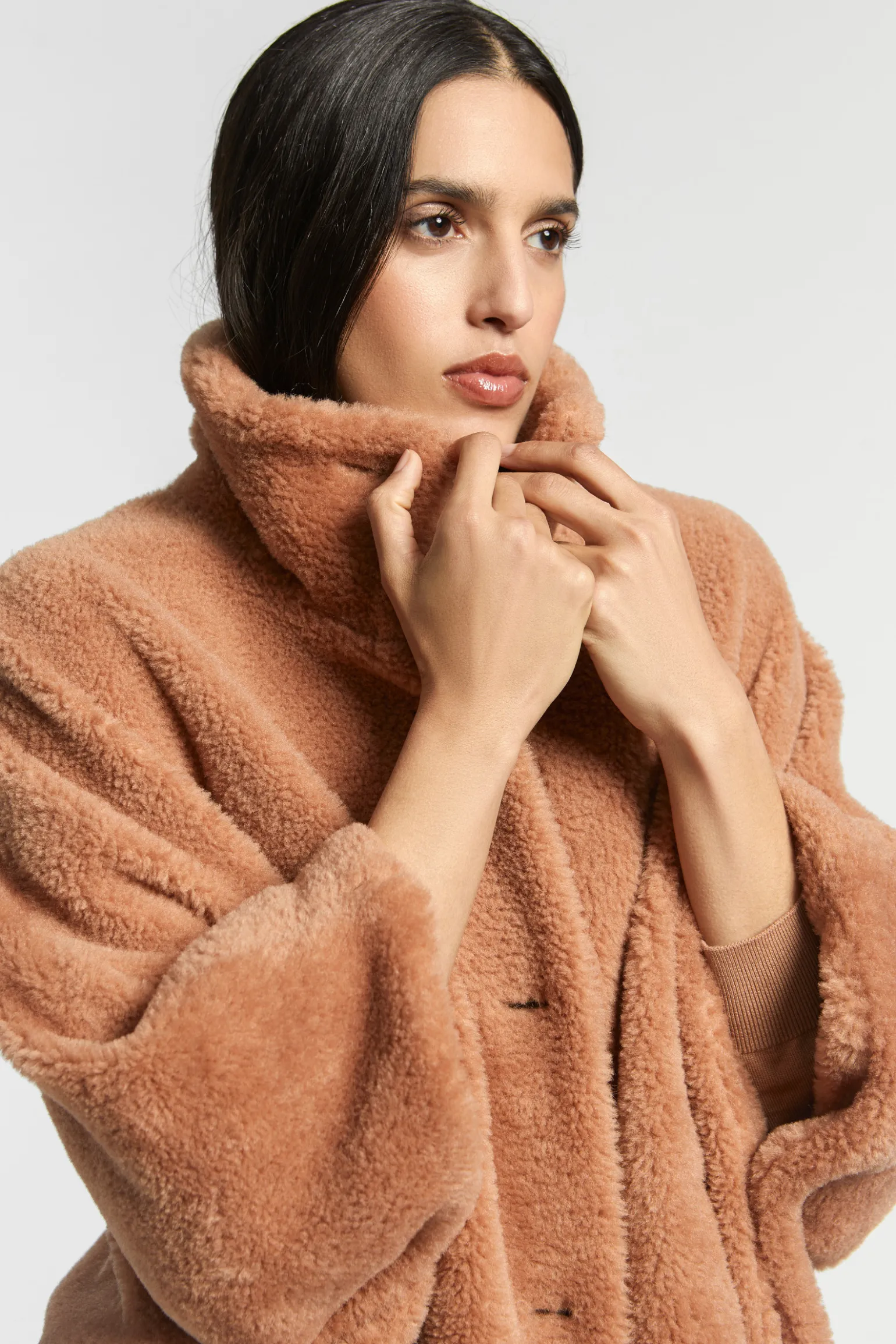 Zachte poncho in teddystof