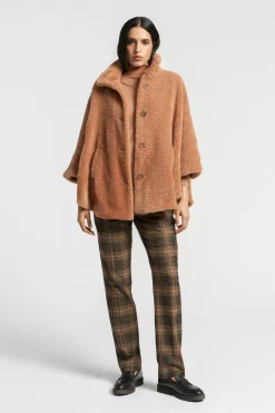 Zachte poncho in teddystof